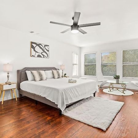 5 Bedrooms With Chefs Kitchen 2 Masters Room And Game Lounge Сан Антонио Екстериор снимка