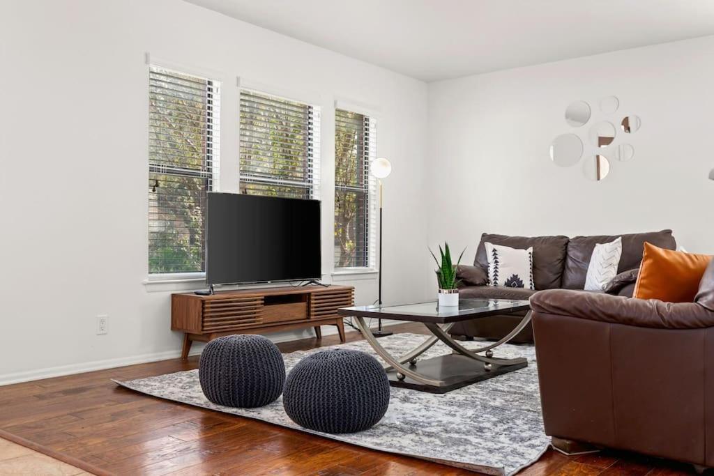 5 Bedrooms With Chefs Kitchen 2 Masters Room And Game Lounge Сан Антонио Екстериор снимка