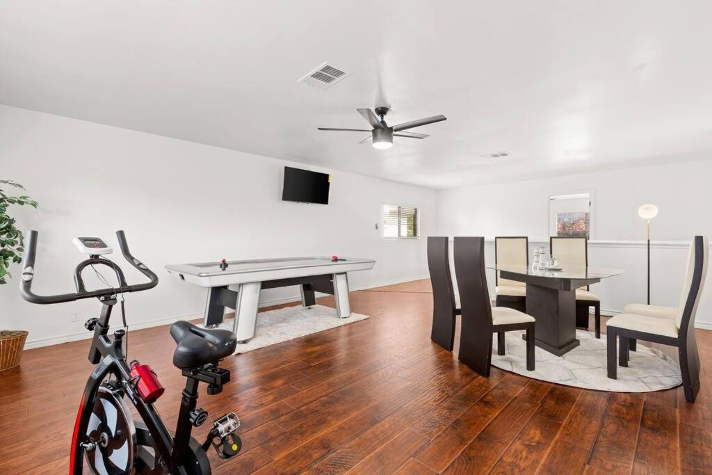 5 Bedrooms With Chefs Kitchen 2 Masters Room And Game Lounge Сан Антонио Екстериор снимка